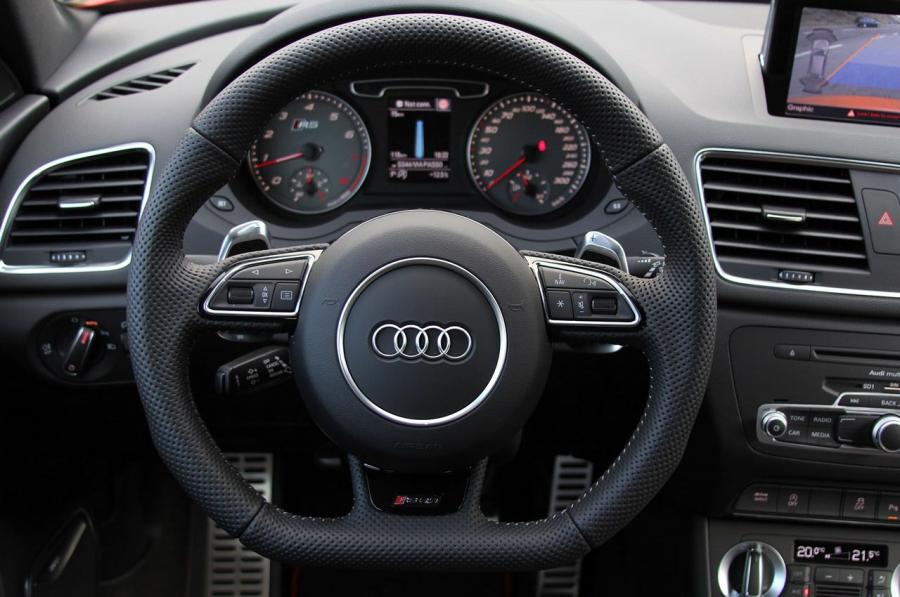 Панель приборов Audi RS Q3 (8U) 2013 года  (WW) (фото 43 из 76)